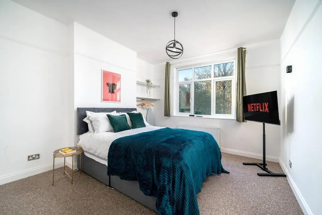 Beautiful Luxe 3 Bedroom With 4 Beds ロンドン 0*,  イギリス