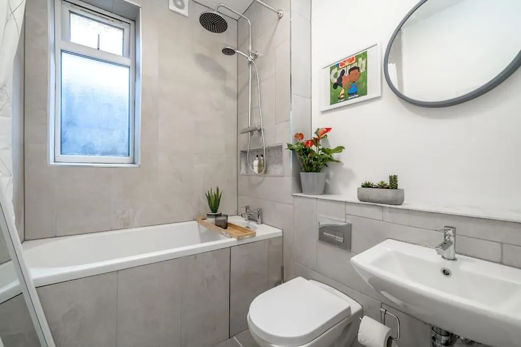 Beautiful Luxe 3 Bedroom With 4 Beds ロンドン イギリス