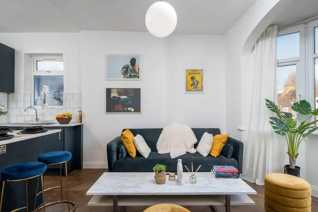 Beautiful Luxe 3 Bedroom With 4 Beds ロンドン