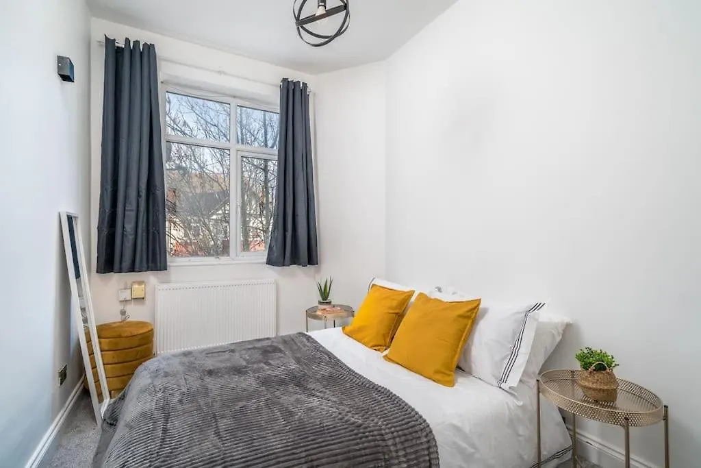 Beautiful Luxe 3 Bedroom With 4 Beds ロンドン
