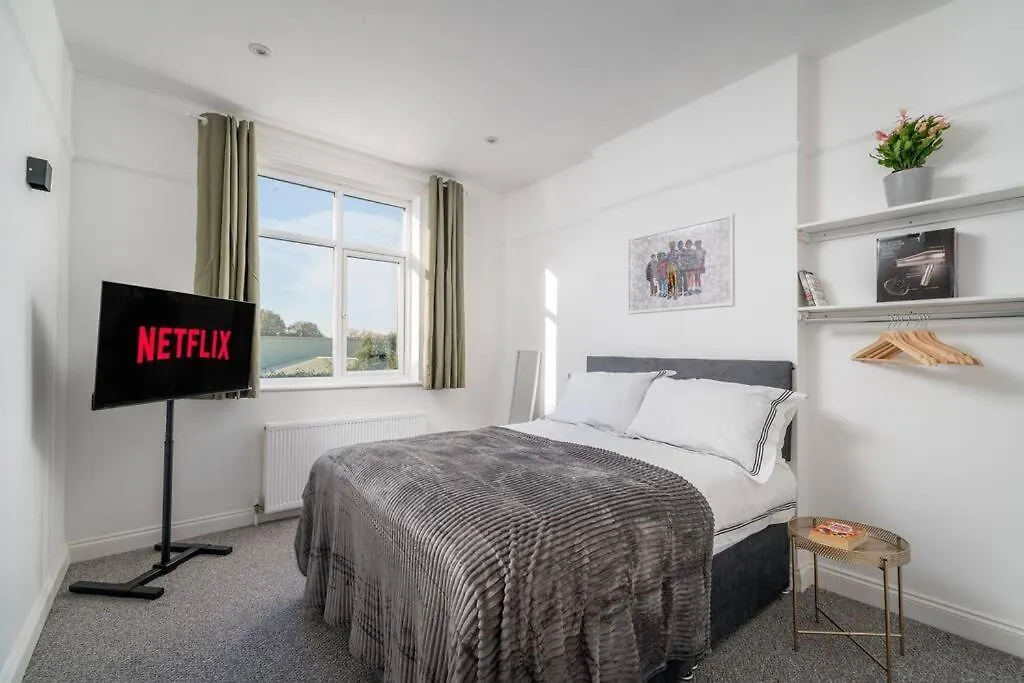 Beautiful Luxe 3 Bedroom With 4 Beds ロンドン イギリス